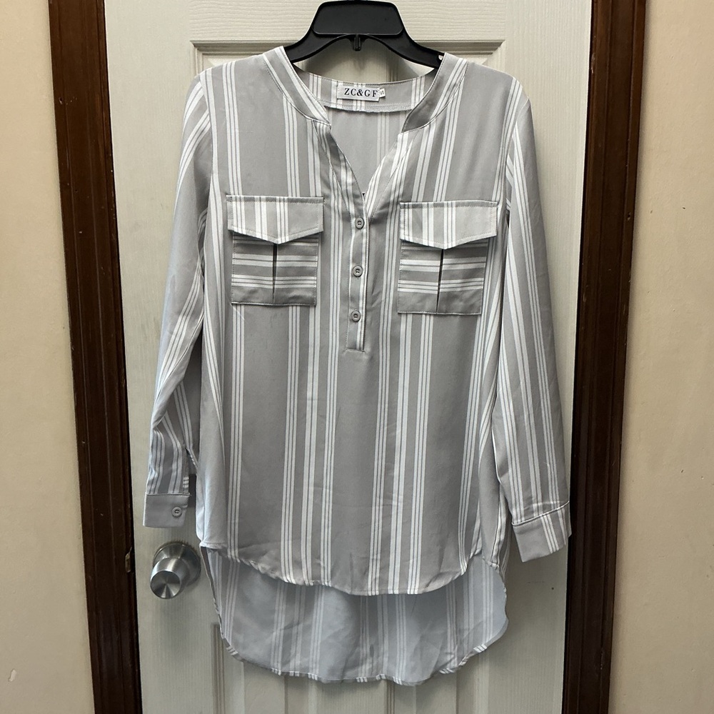 Zac & Rachel Light Gray Striped Top